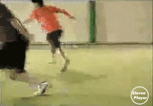 足球过人实用技巧书籍老版,足球过人技巧书本