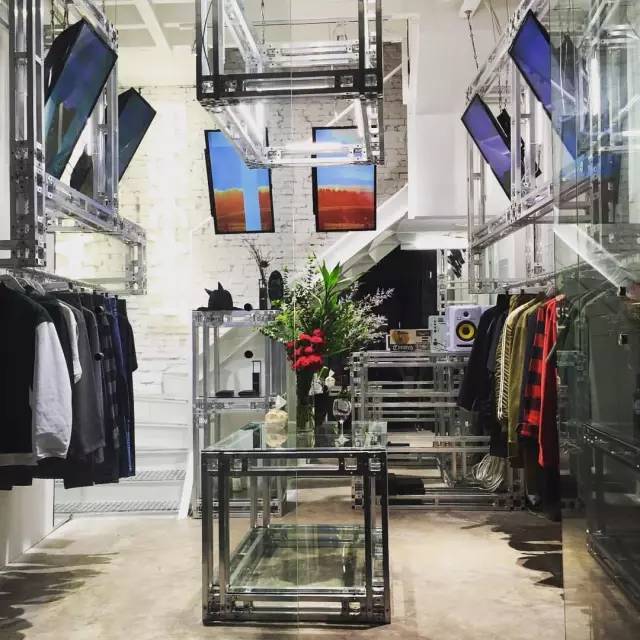 潮流穿搭在哪买衣服,潮人出没的衣服网上怎么买