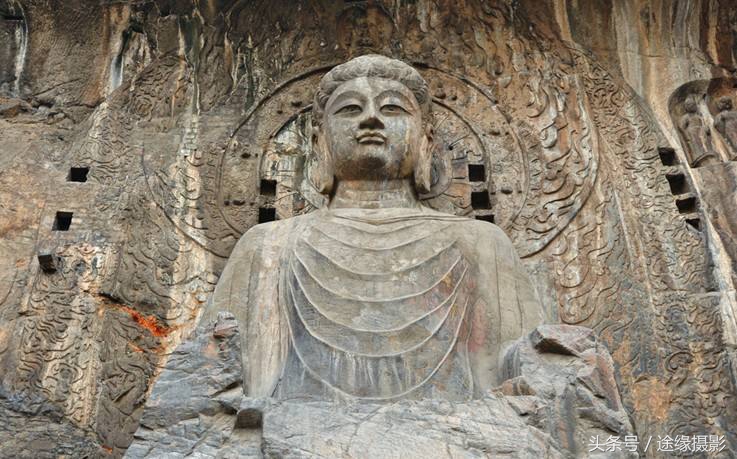 经过湖北最绕的高铁路线，直线900公里绕出了1800公里长度