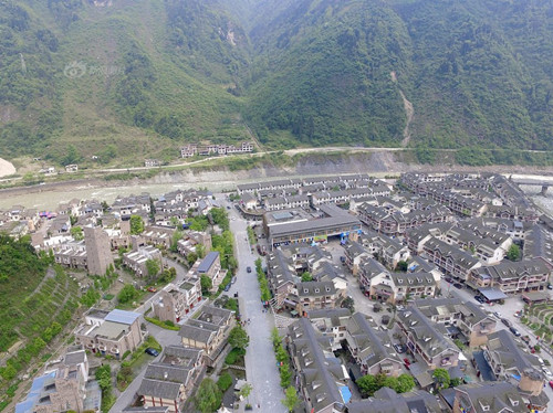 汶川地震后的房子免费吗,汶川地震保留最好的房子