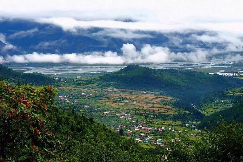 拉林高速与318国道区别,318最美拉林高速