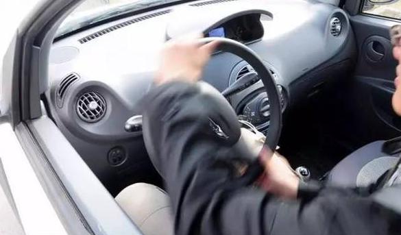 开车怕剐蹭，学会理赔流程很省心