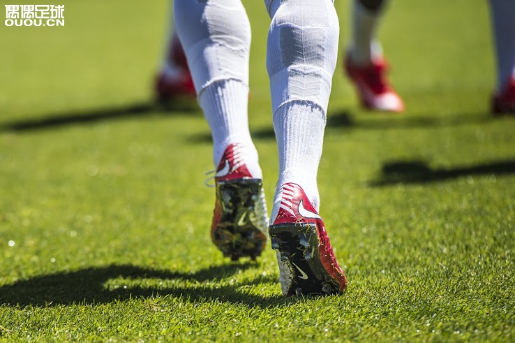 耐克球鞋纳达尔系列,hypervenom耐克