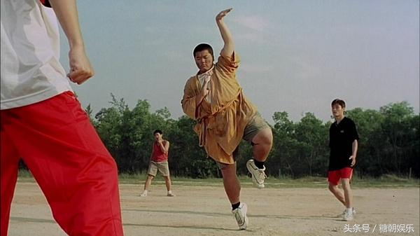 少林足球星爷陈国坤杀青,陈国坤和周星驰的少林足球电影