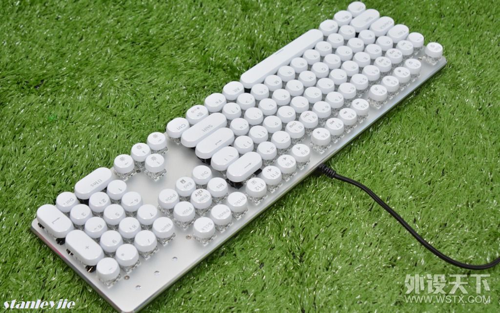 腹灵光轴机械键盘怎么样,红轴104机械键盘测评
