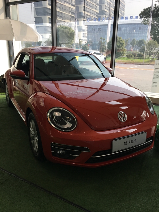 新到17年大众甲壳虫,14年大众甲壳虫白色驾驶感受