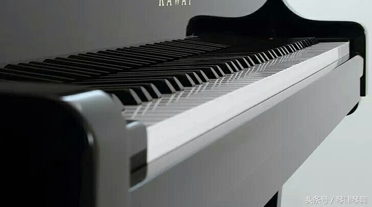 机械键盘重量怎么选,全配重键盘和钢琴的手感