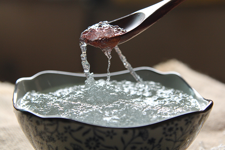 桃胶又叫雪燕吗,雪燕桃胶皂角米价格