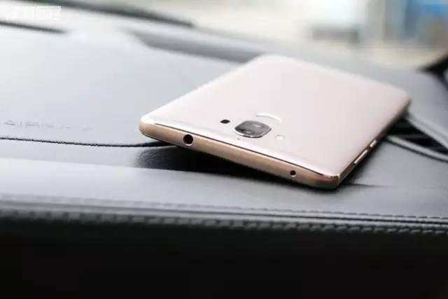 国产双摄像头手机排行,最新款大摄像头手机推荐