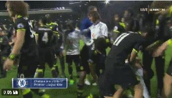 足球哪些搞笑瞬间图片,科斯塔踢球视频