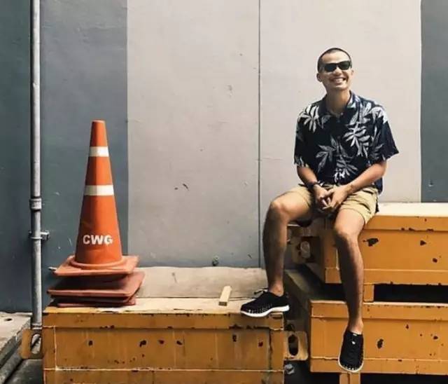 夏天来了该穿凉鞋了,穿凉鞋的季节到了