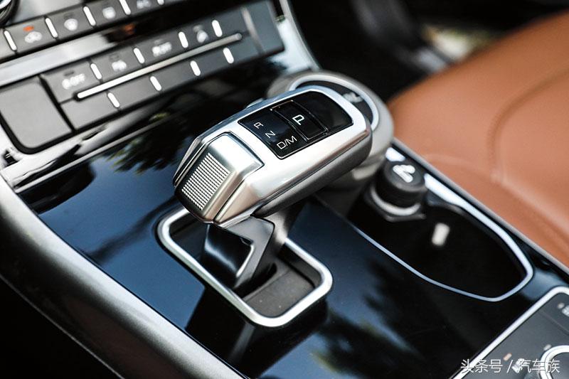 此地无垠评测新款哈弗h8,三万五千块钱哈弗h8