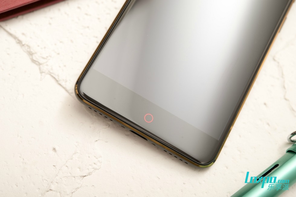 努比亚z17mini闪屏,努比亚z17mini旗舰图片