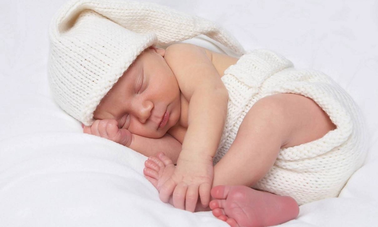 母乳喂养大便稀次数多正常吗,母乳喂养的婴儿大便稀黄有泡沫