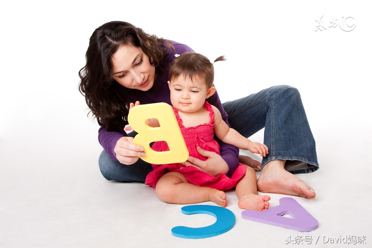 孩子摔了母亲该怎么做,小孩摔到头后痛怎么办