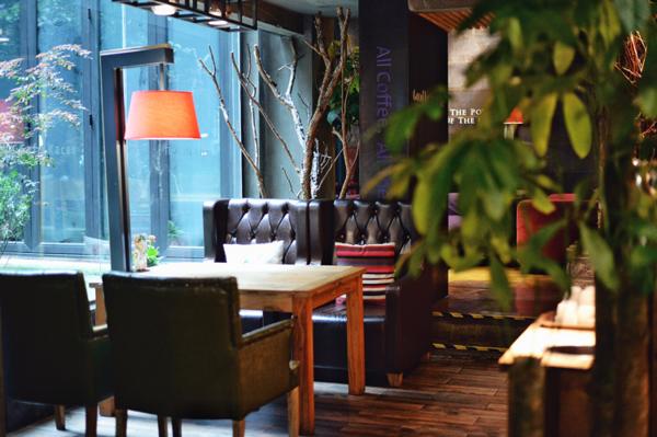 邱莹莹应勤初次咖啡馆见面,欢乐颂邱莹莹咖啡馆瑞幸