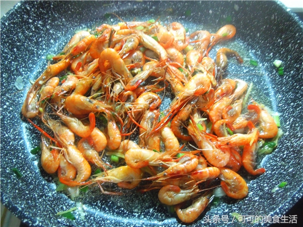 油爆清水河虾,壳肉分离的油爆虾