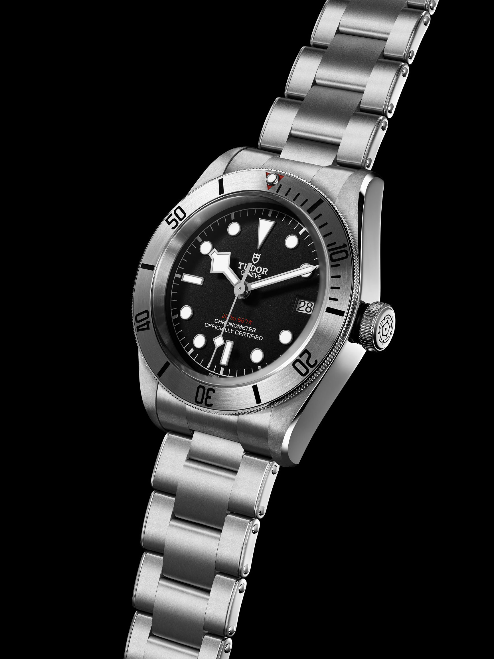 好钢用在刀刃上歌曲,帝舵和泰格豪雅手表哪个好