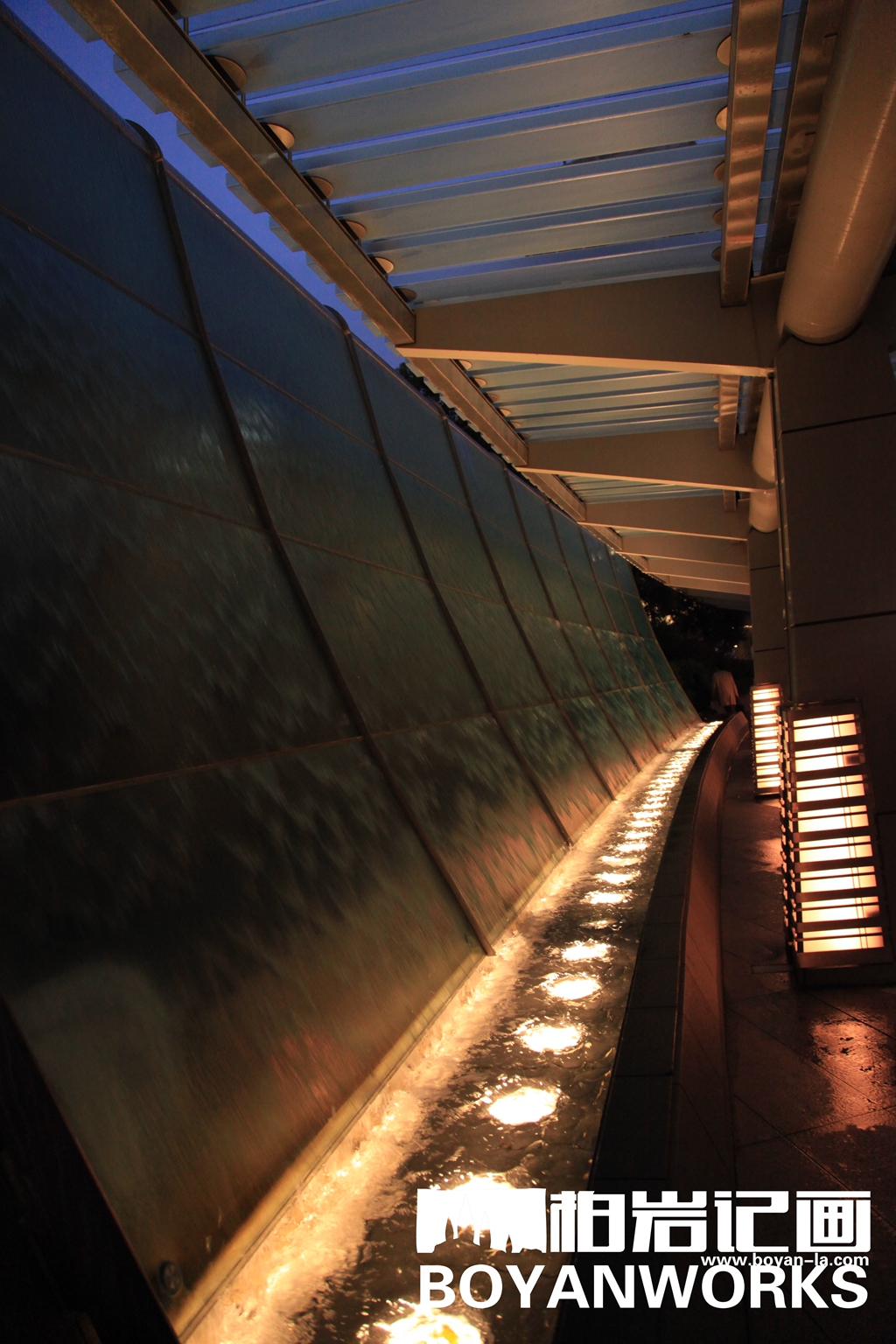 柏岩·记画｜世界与东京的交叉点——六本木