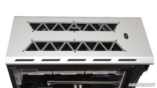 分体式硬管液冷不容错过这款整机纪念永远的金刚狼