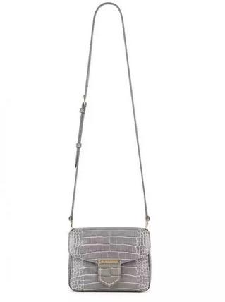 ysl礼盒和纪梵希礼盒哪个好,ysl和moussy哪个高端