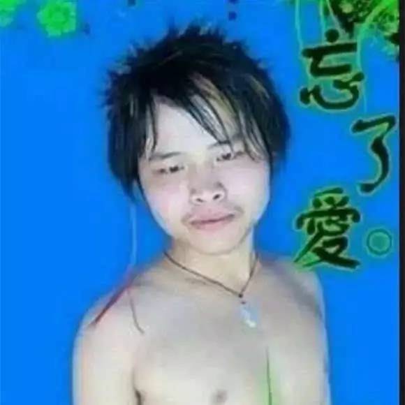 刷榜单、发广告，杀马特除了颓废，还有着自己的商业版图