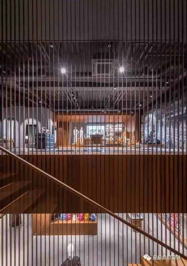 mcm旗舰店购物袋,mcm官方旗舰店包装怎么样