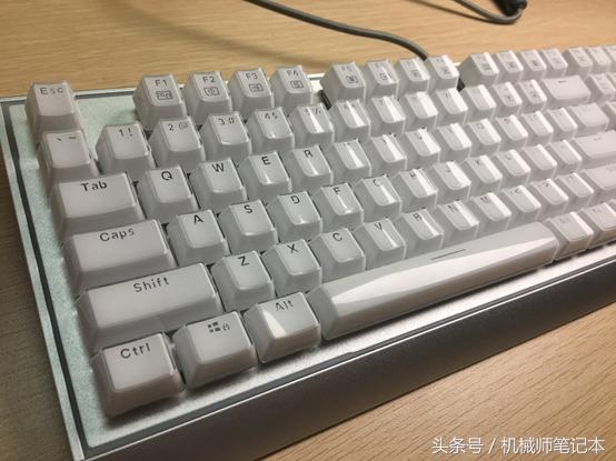 机械键盘白光版测评,cherry机械键盘推荐
