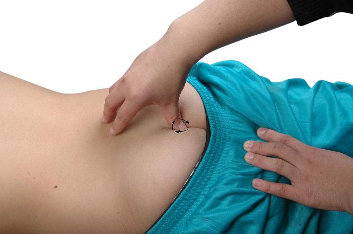 伤食腹泻推拿手法小儿,宝宝伤食腹胀腹泻小儿推拿