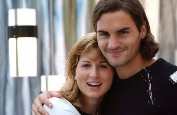 费德勒球衣演变,费德勒发型