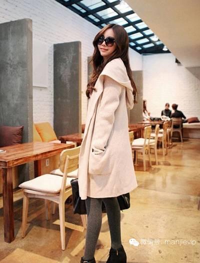 这款深秋初冬都能穿的毛衣外套 (慵懒风盛行毛衣外套时髦又温暖)