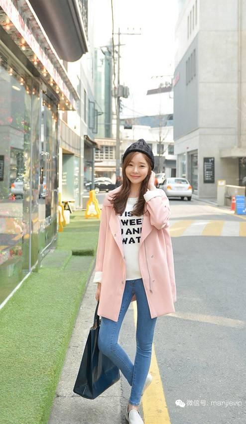 简约风格设计让简简单单成为经典 (简简单单的牛仔单品搭配轻松简约)