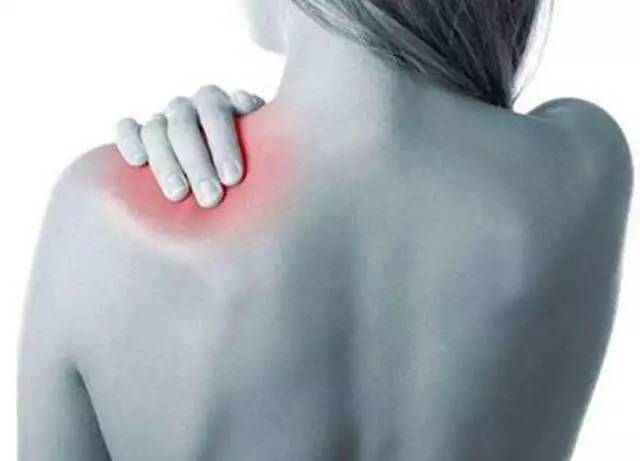 摔跤吧爸爸受伤,摔跤吧爸爸过肩摔