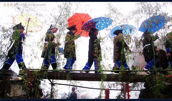去旅游贵州必吃的地方,贵州少数民族传统节日