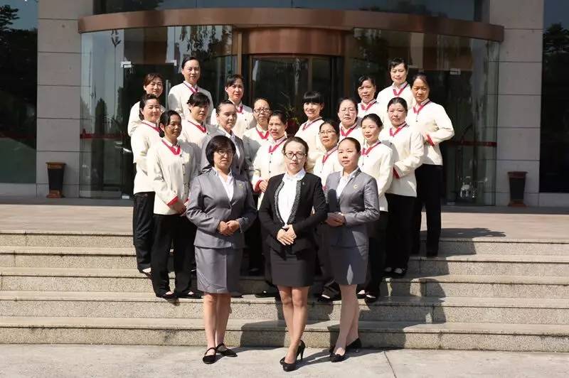 「荆州窗口行业“最美笑脸”展示（44）」金凤皇冠大酒店楼层服务班组：让每位客人宾至如归