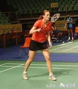 打好羽毛球的技巧,如何打好羽毛球双打技巧