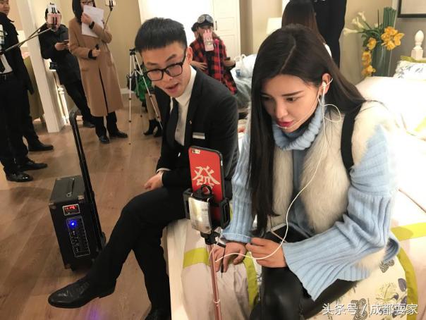 以娱乐为理念的logo,以娱乐名义颠覆传统模式