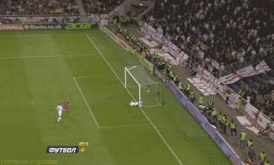 盘点绿茵场上的精彩集,比武打片还精彩的格斗比赛