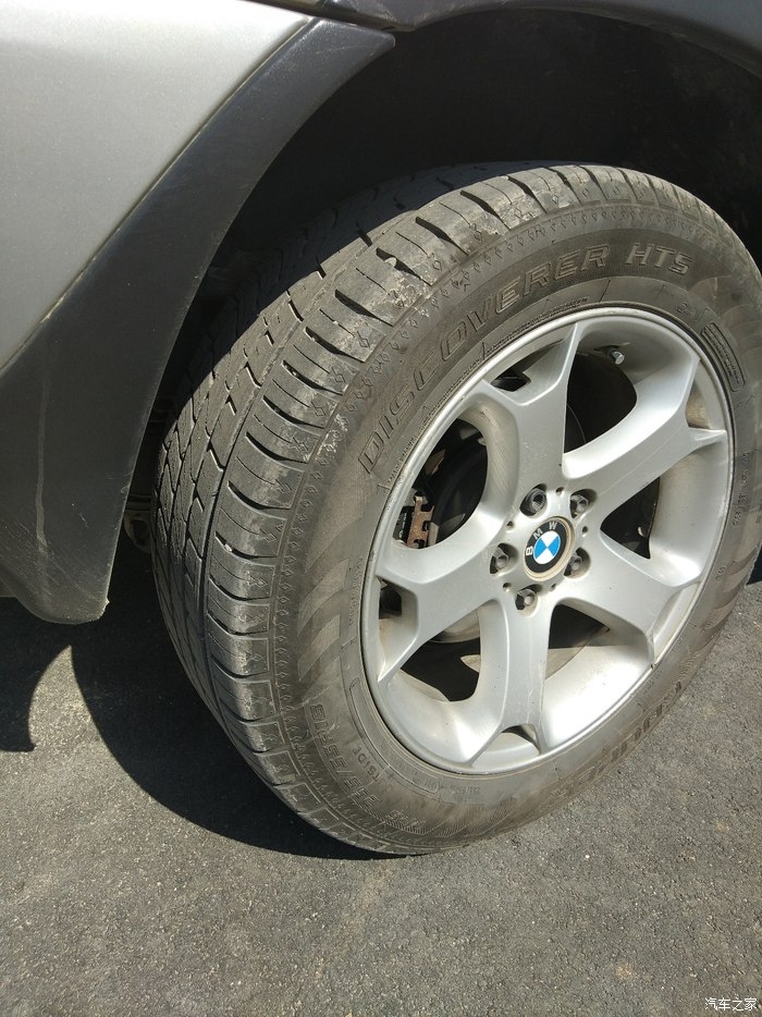 买宝马x53.0t真实油耗多少,老款宝马x530万公里能值多少钱