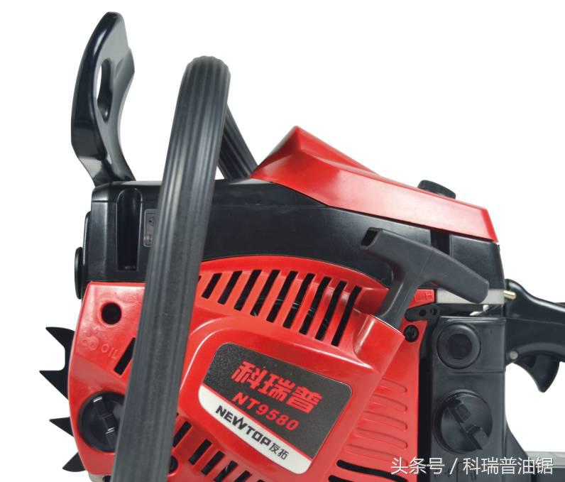 油锯操作启动须知注意事项