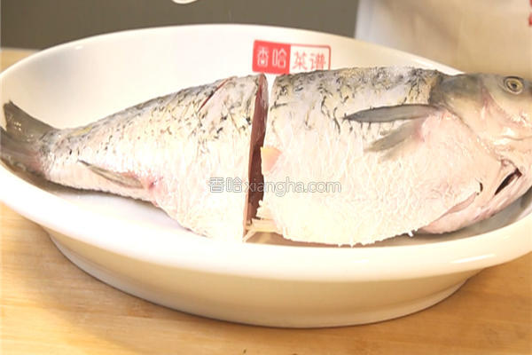 鱼肉怎么做不腥不老口感滑嫩？记住6个诀窍，放心吃！