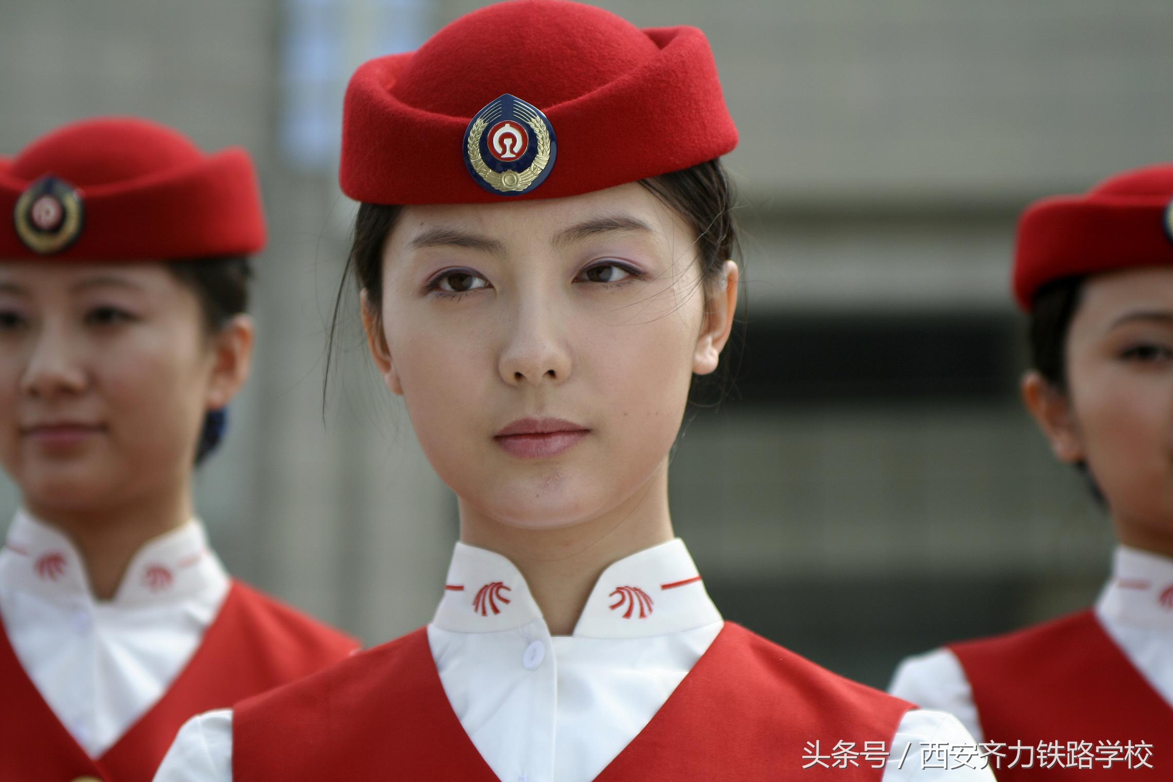 为什么青年人抢着上夜校,为啥都要抢着上火车