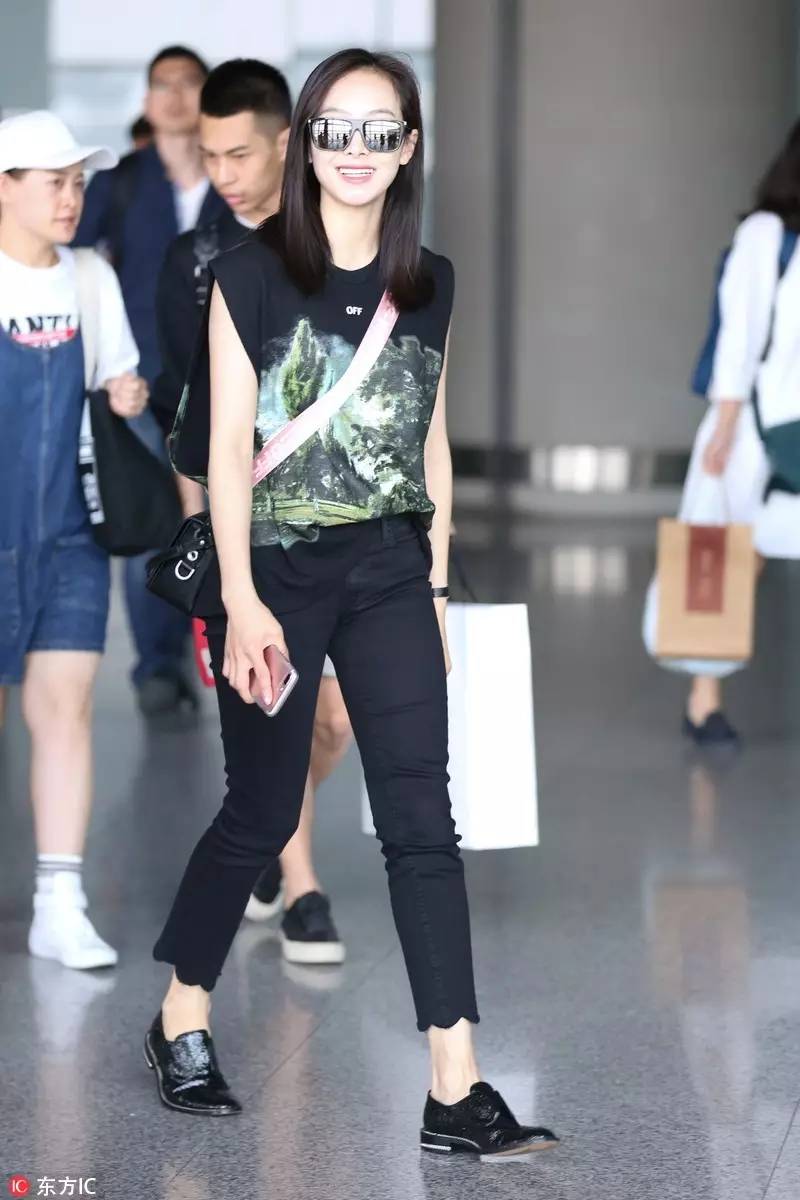 最近让我忍不住种草的小包全让宋茜给背了！关键还不贵