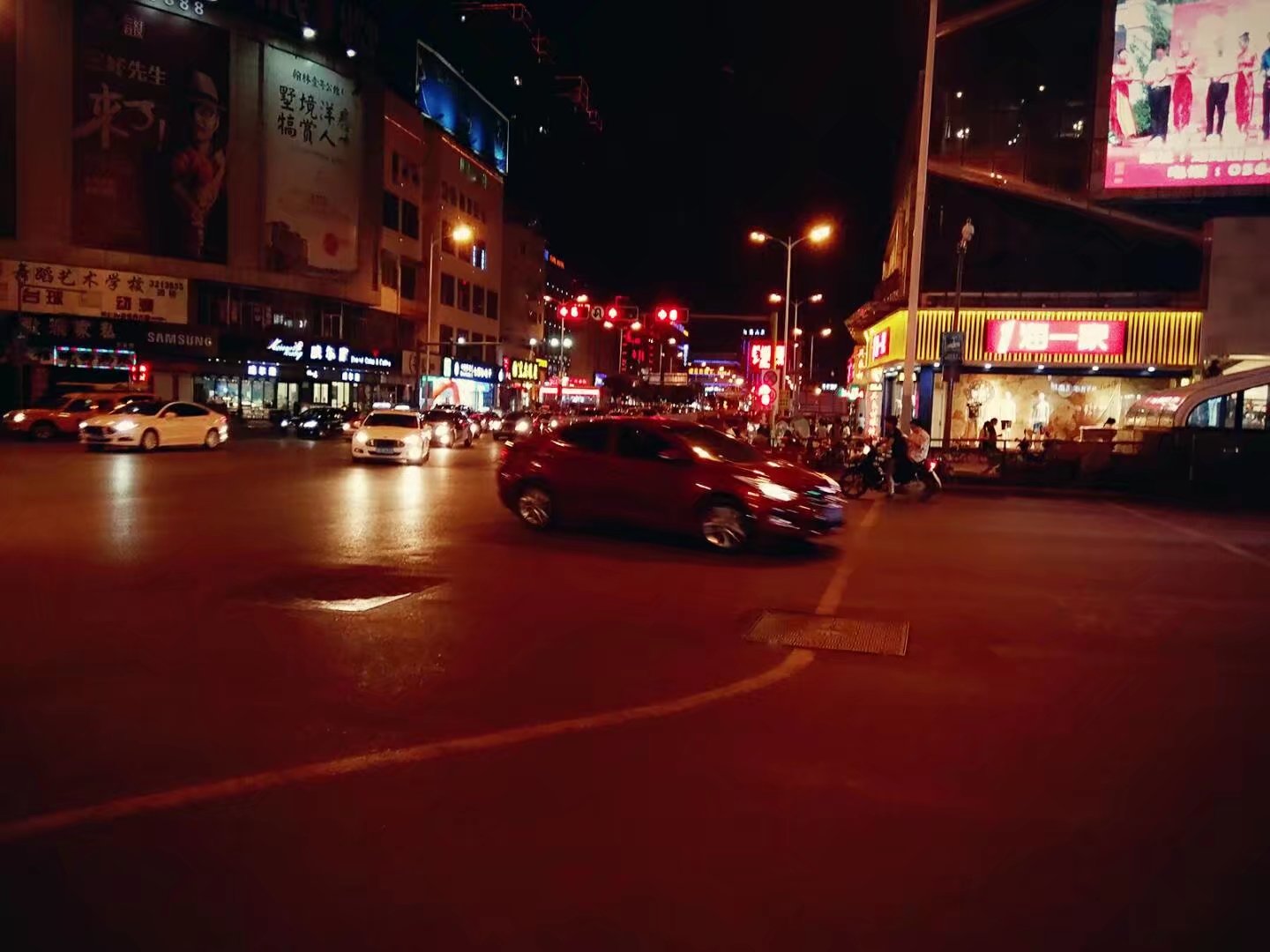 酷暑来袭防暑降温,炎炎夏日酷暑来袭