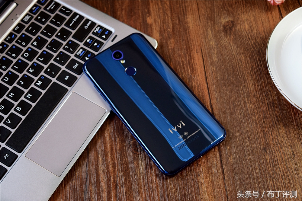 超逼真的裸眼3d壁纸手机,裸眼3d屏幕手机好用吗