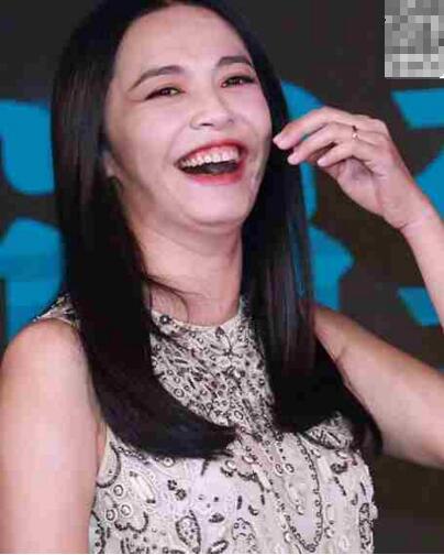 男生笑起来特别的丑怎么办,你长这么漂亮为什么却老说自己丑