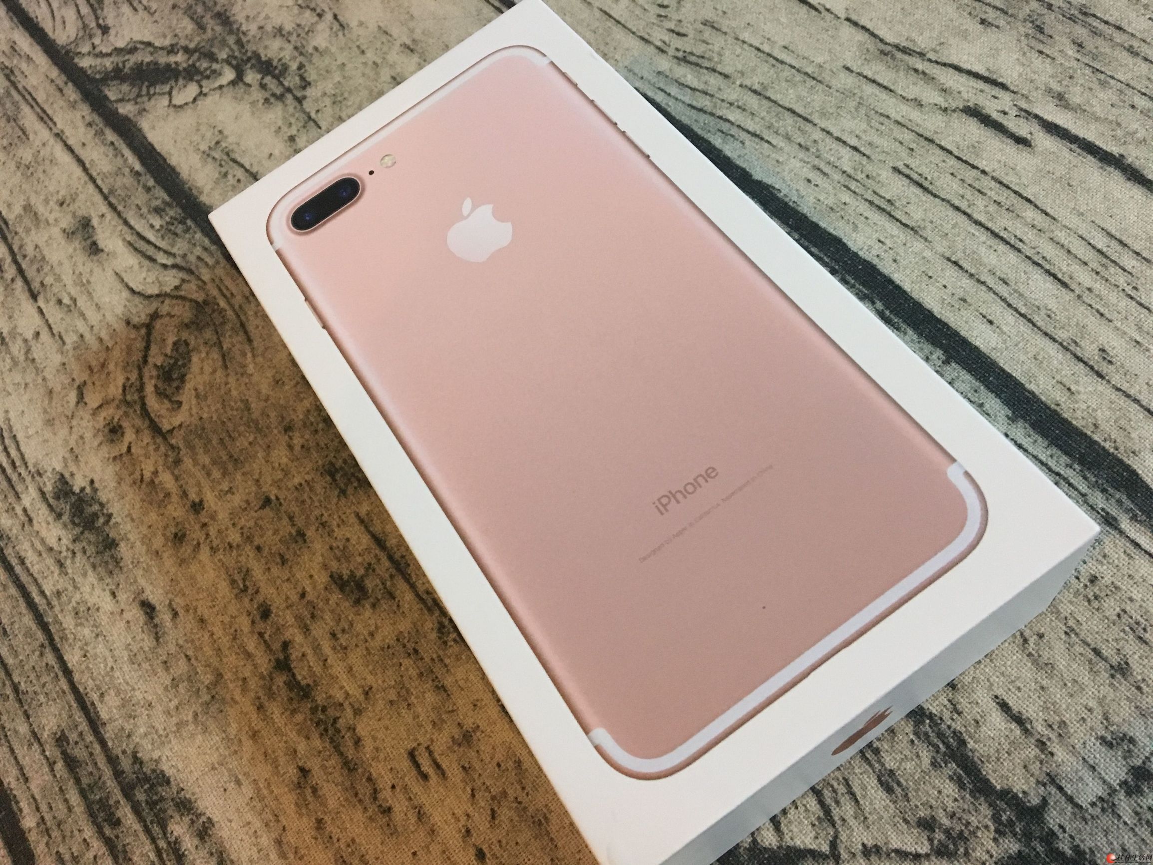iphone7p与三星s8,iphone7和三星s8哪个性价比高
