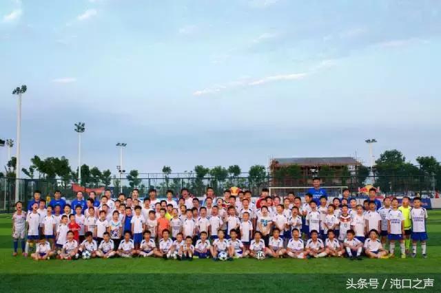 薛之谦武汉演唱会,想要薛之谦演唱会门票文案