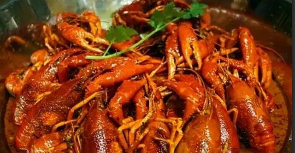 厦门深夜美食小龙虾,厦门小龙虾哪家最出名