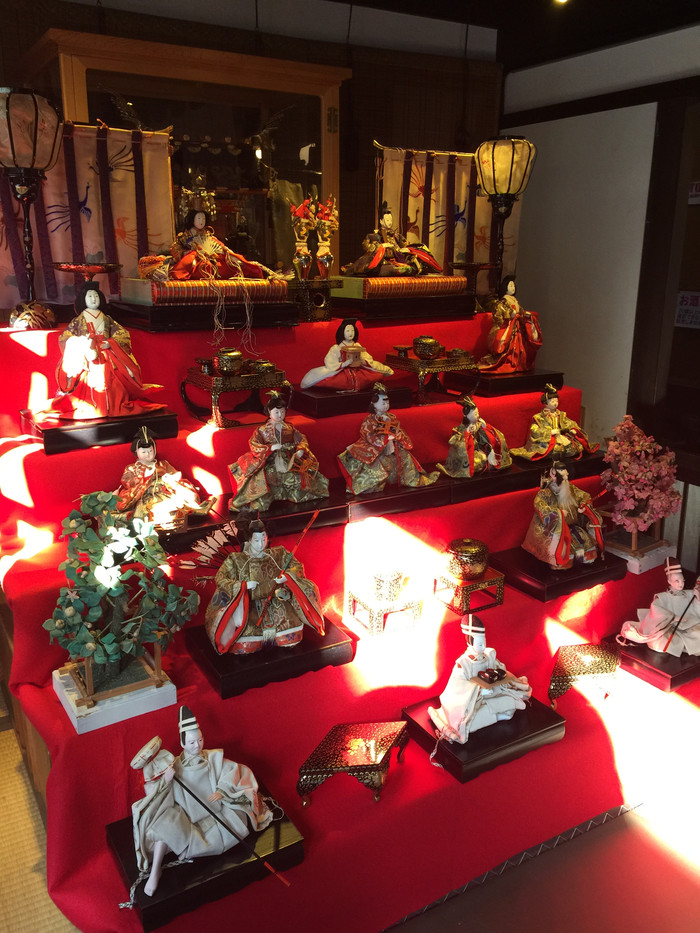 日本的冬天依旧色彩绚烂,冬季日本的冰雪阳光